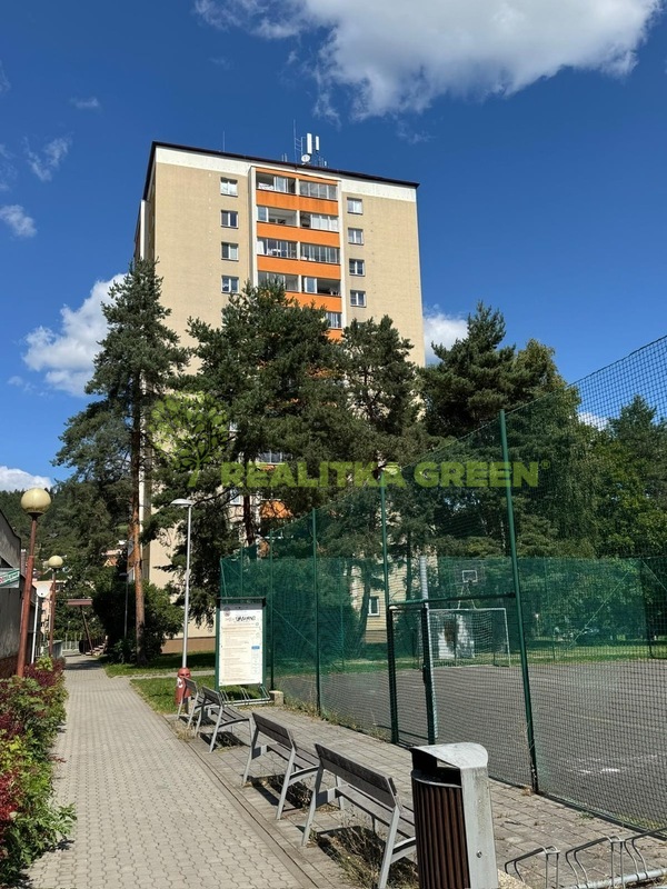 Pronájem bytu 1+1 Vsetín, ul. Jiráskova, 2 lodžie, CP 45 m2