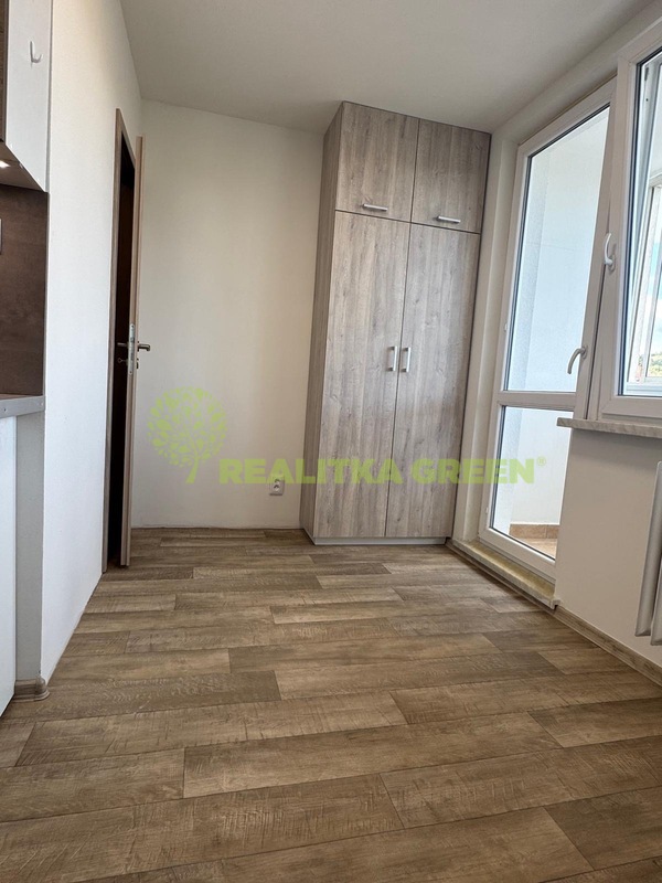 Pronájem bytu 1+1 Vsetín, ul. Jiráskova, 2 lodžie, CP 45 m2