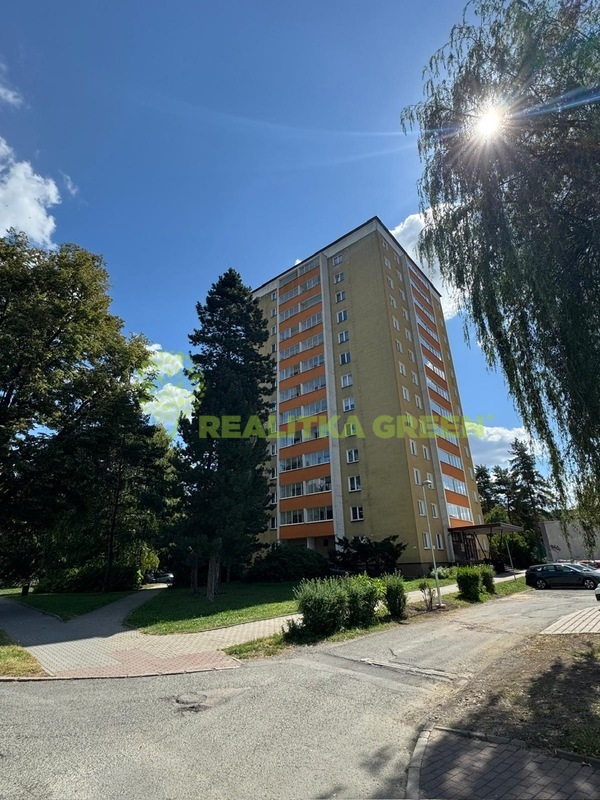 Pronájem bytu 1+1 Vsetín, ul. Jiráskova, 2 lodžie, CP 45 m2
