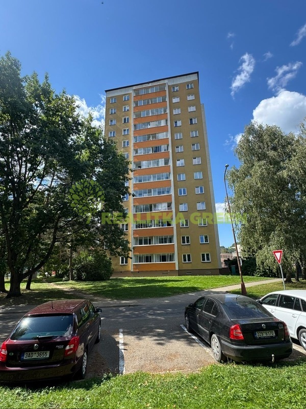 Pronájem bytu 1+1 Vsetín, ul. Jiráskova, 2 lodžie, CP 45 m2